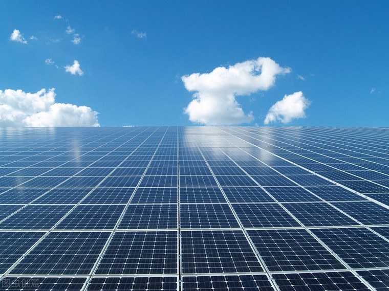 建50畝光伏發(fā)電需要投資多少錢，3mw光伏投資要多少
