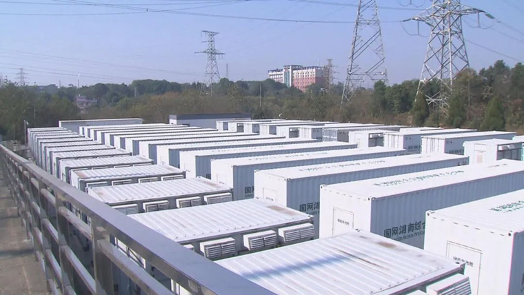 儲能板塊與電池板塊區(qū)別，工廠電池儲能電站優(yōu)缺點